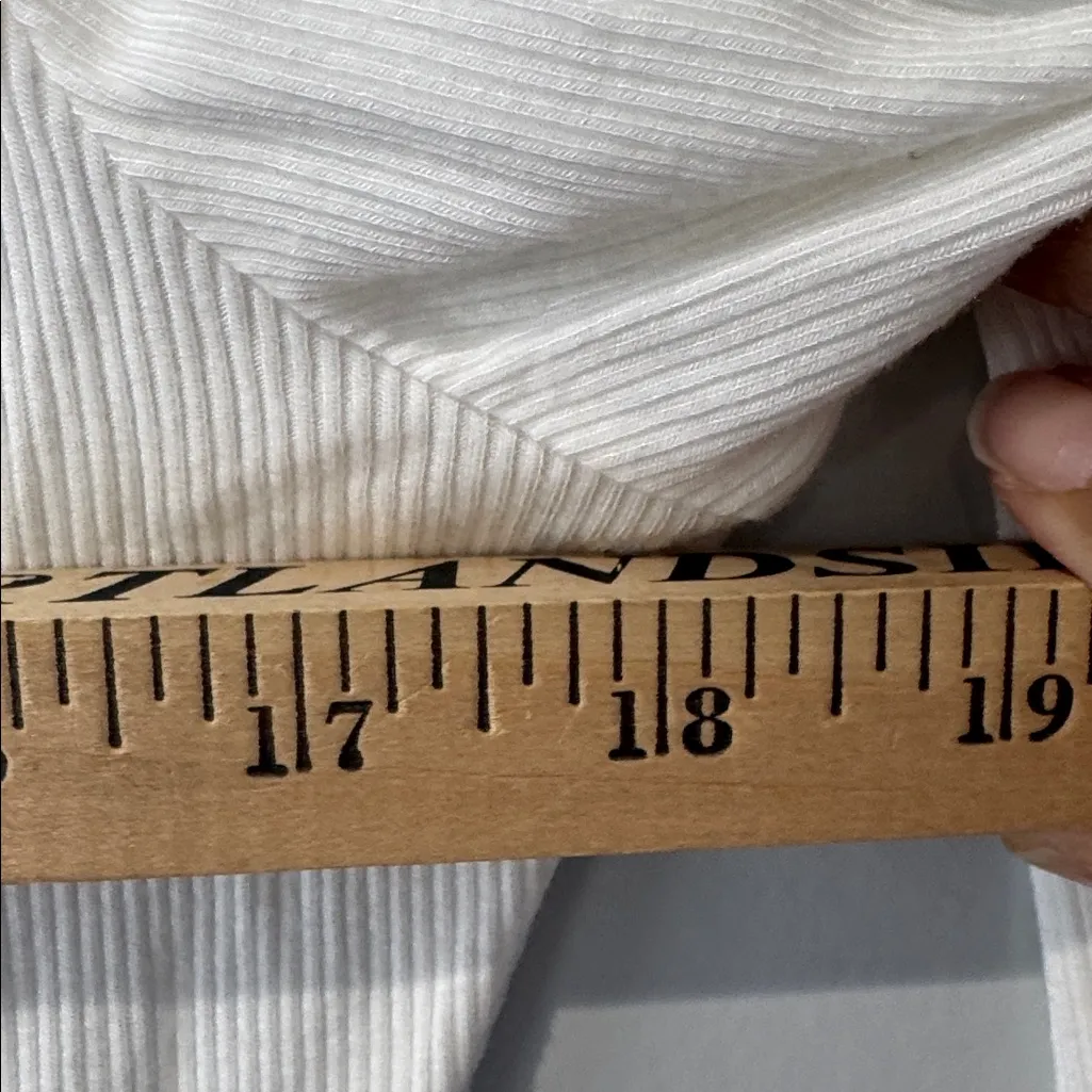 SKIMS Soft Lounge Button Up Henley Onesie in the color off white. Size L - Image 8