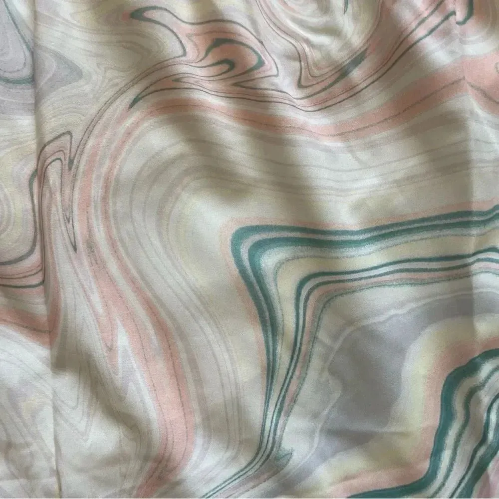 Old Navy Mid-Rise StretchTech Swirl Pop Dolphin-Hem Run Athletic Shorts SZ XXL - Image 12