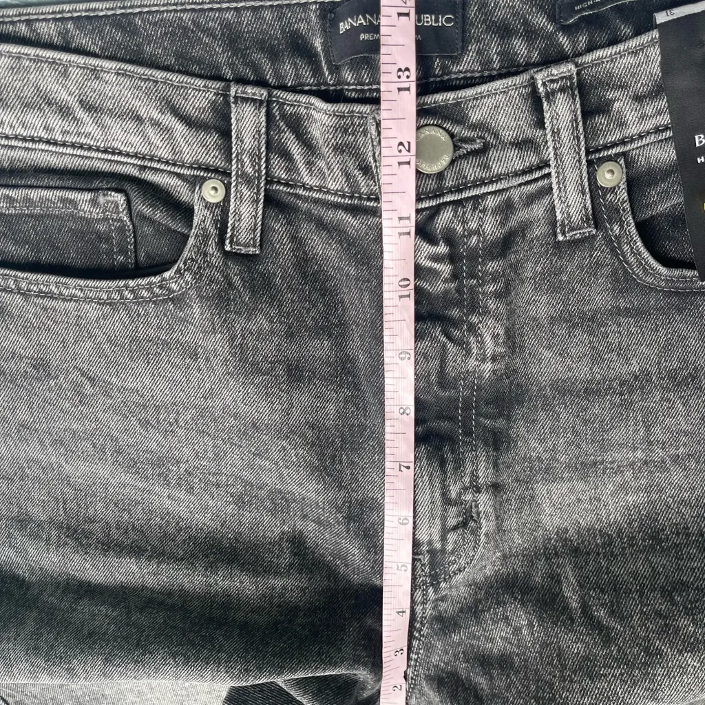 Banana Republic  High Rise Straight Ankle size 31 - Image 7