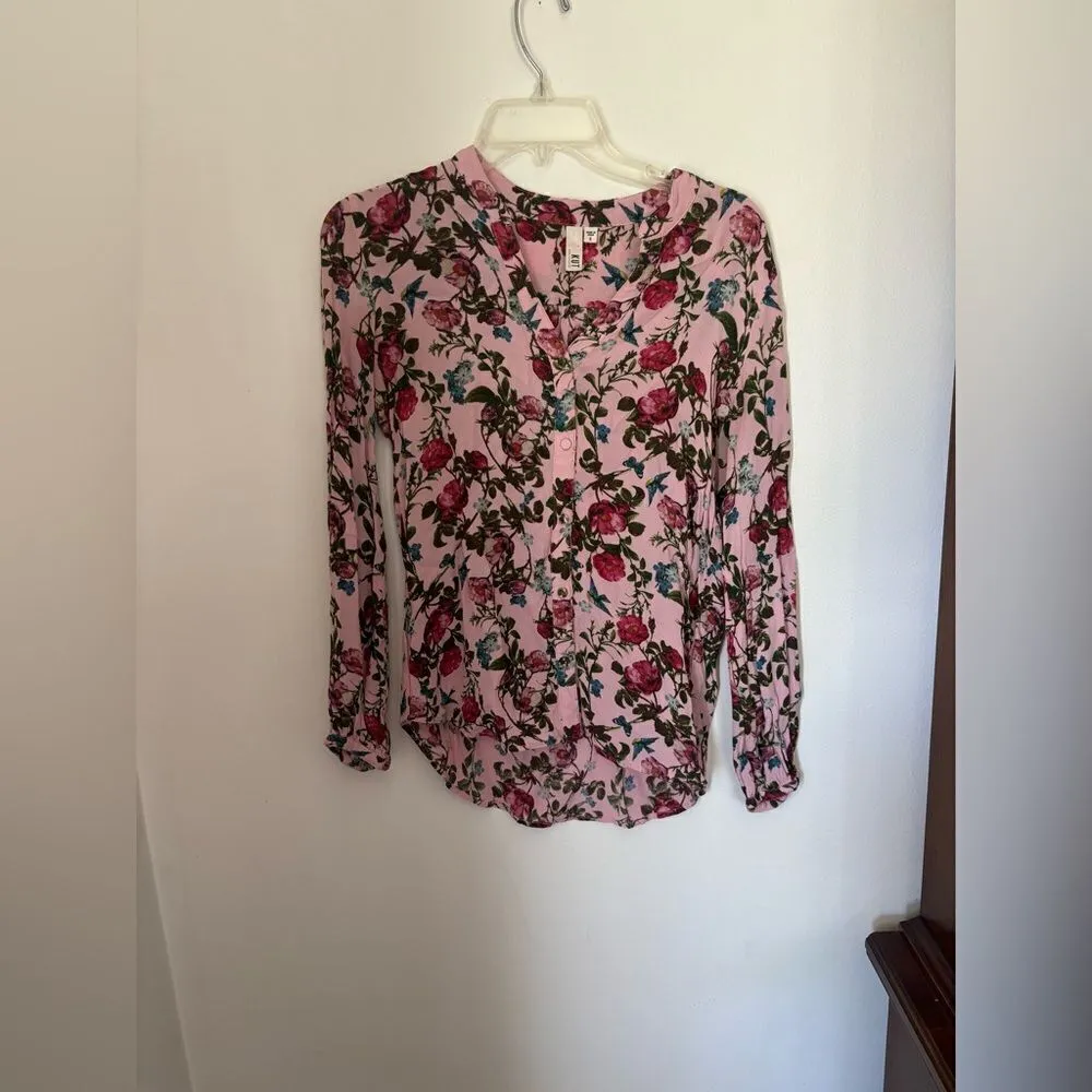 Kut from the Kloth pink floral button down long sleeve top size small - Image 11