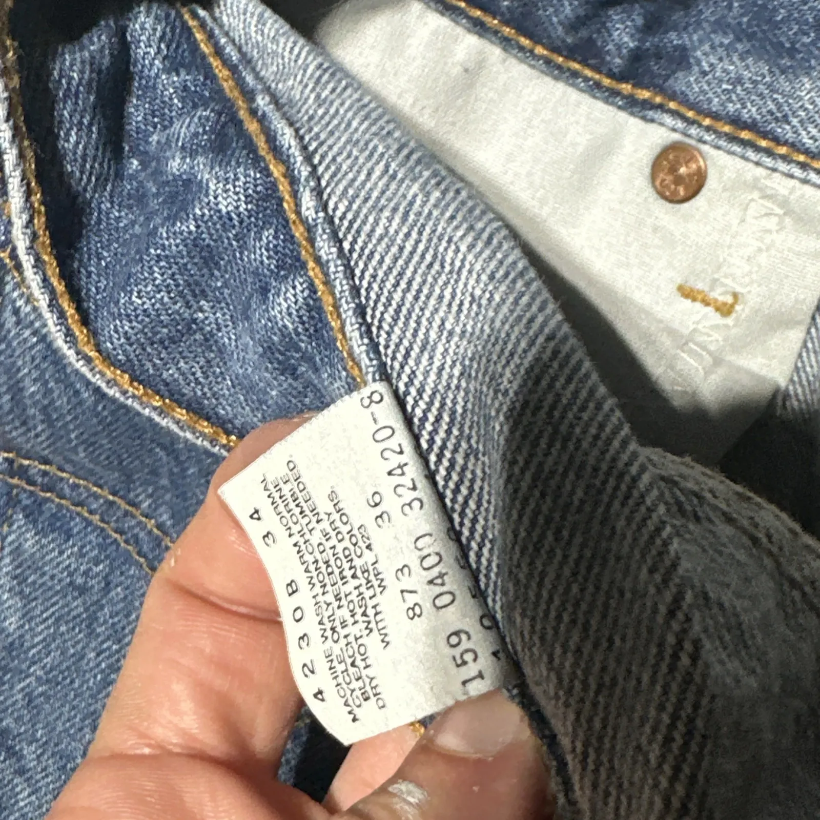 Vintage Levi's 550 7 Jr S Relaxed Fit Tapered Leg 26x30 Denim Y2K 90s Light Wash - Image 7