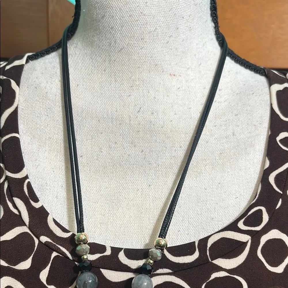 Cha Cha Vente Brown and White Puff Sleeve Blouse - Image 2