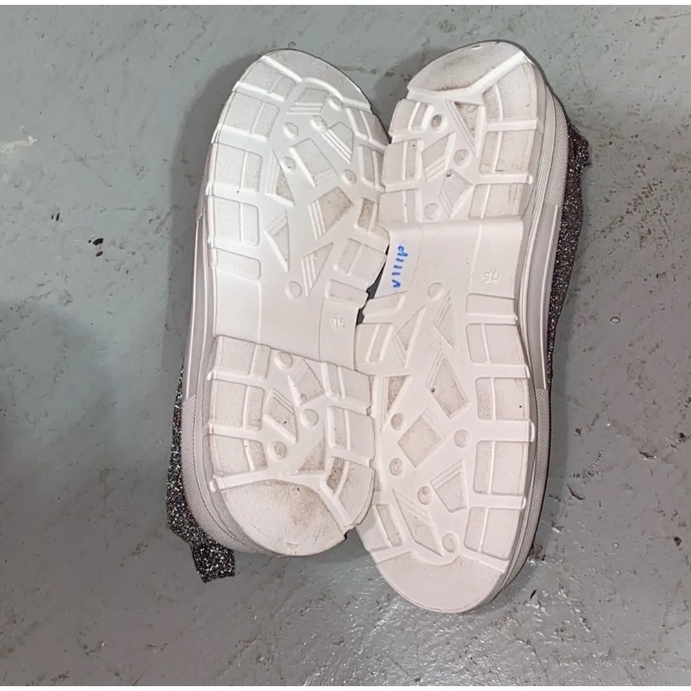 Women's  Sneakers, Silver, Size 7.5 - Image 6