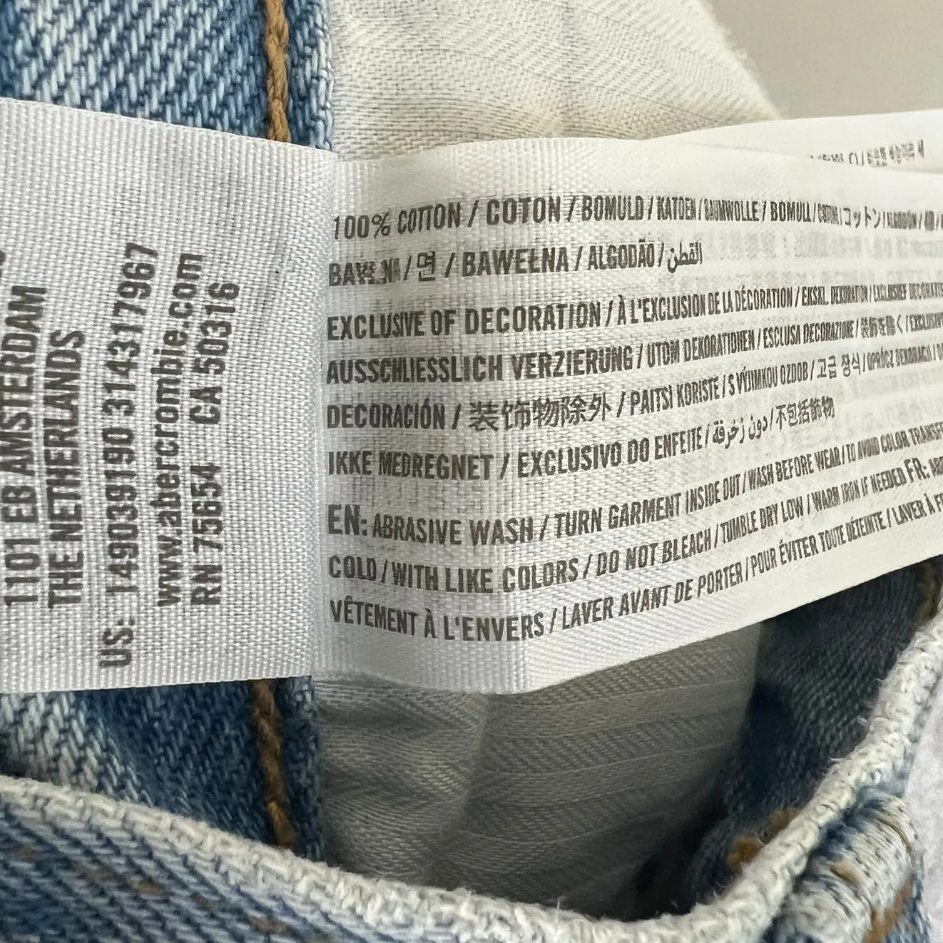 Abercrombie and Fitch Shorts Women 4 Light Wash Distressed High Rise 90s Western - Image 4