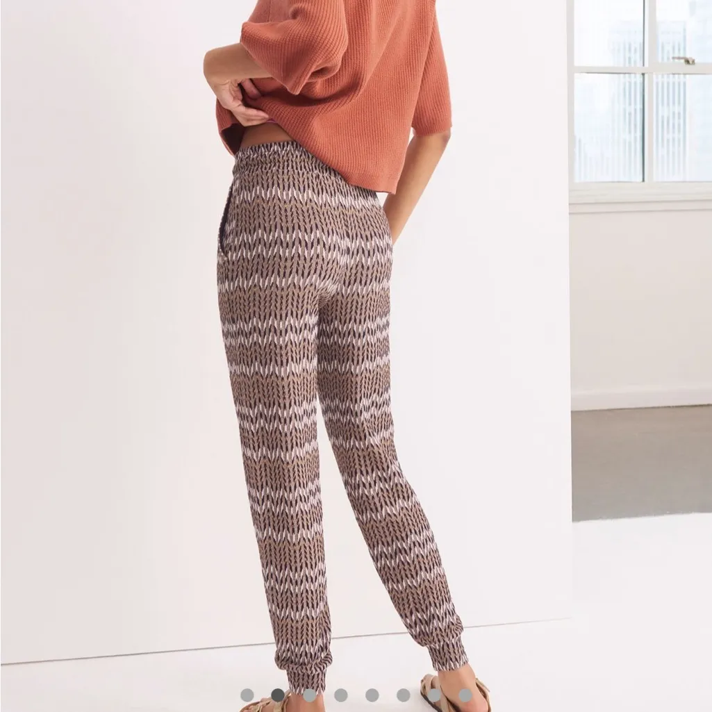 Anthropologie  Mary Jacquard‎ Joggers size small - Image 2