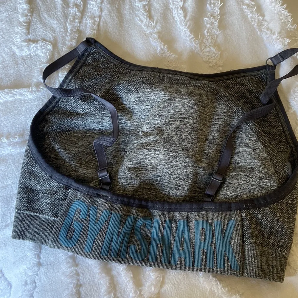 Gymshark  bra size medium - Image 2