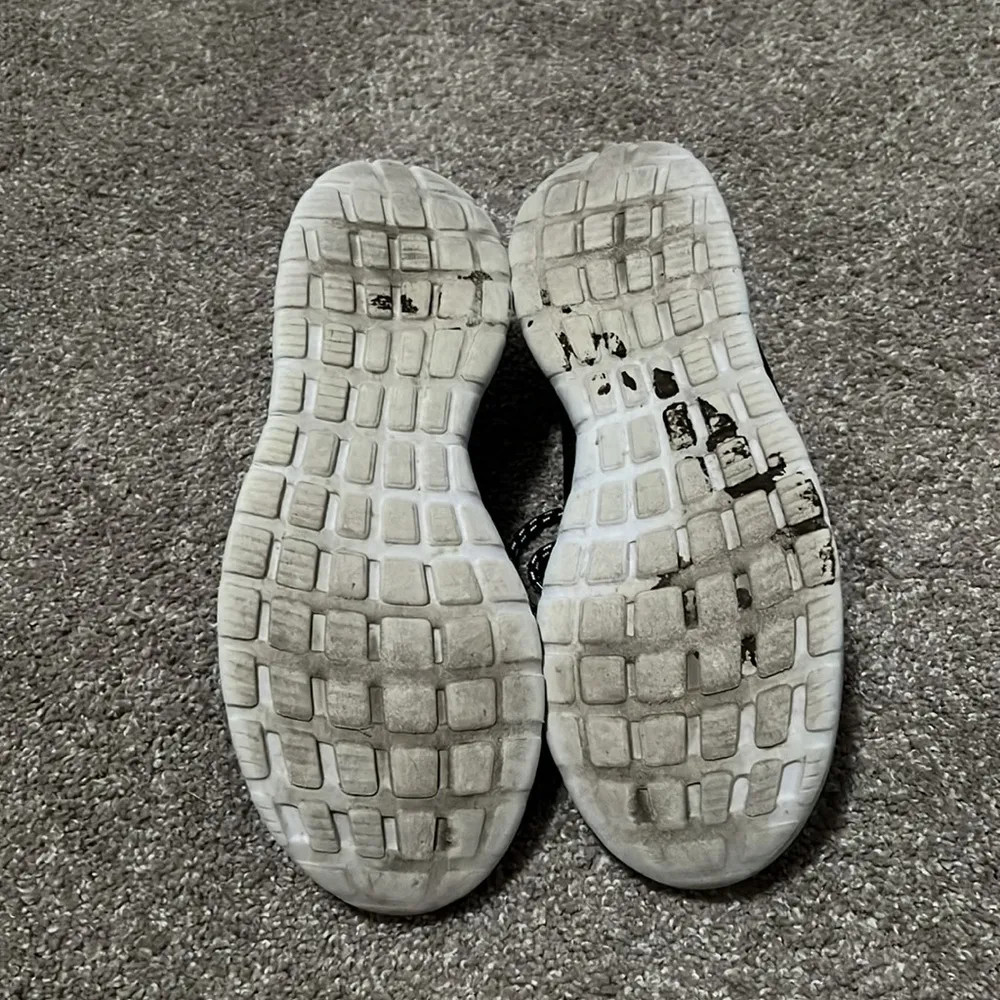 Ladies Adidas Lightweight Tennis Shoes - Image 7