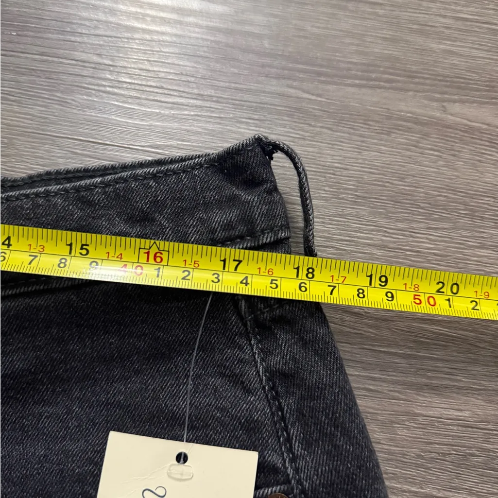 Universal Thread Women's Black Jean Shorts Size 14R - Image 10