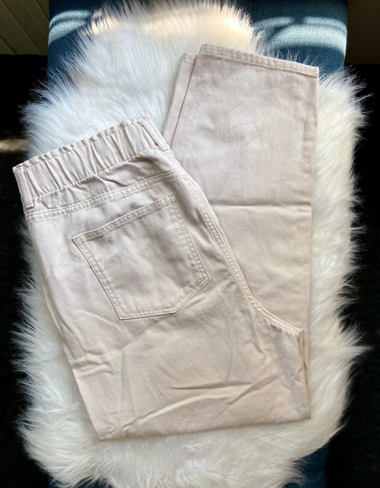 H&M Slim Mom White Jeans - Image 6