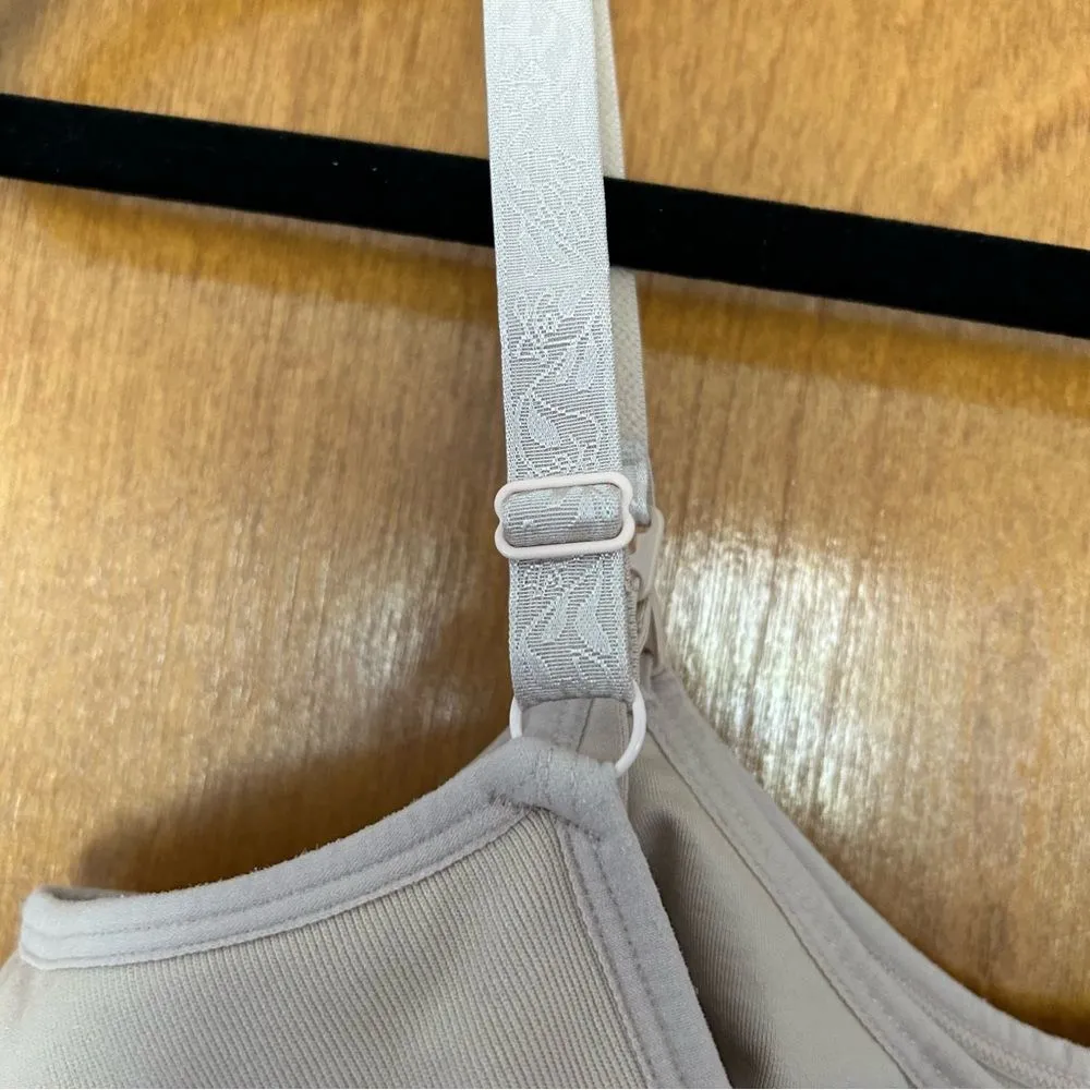Kindred Bravely Sublime Hands Free Pumping & Nursing Bra in Beige Size Medium - Image 4