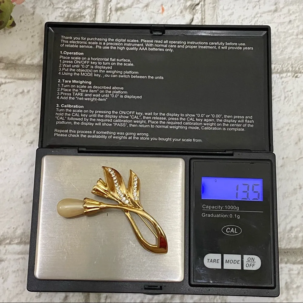 Vintage Regency Accessories Faux Pearl Gold - Image 4