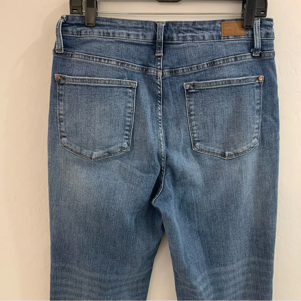 Judy Blue Straight Leg Capri High Rise Distressed Jeans Size 13/31 - Image 9
