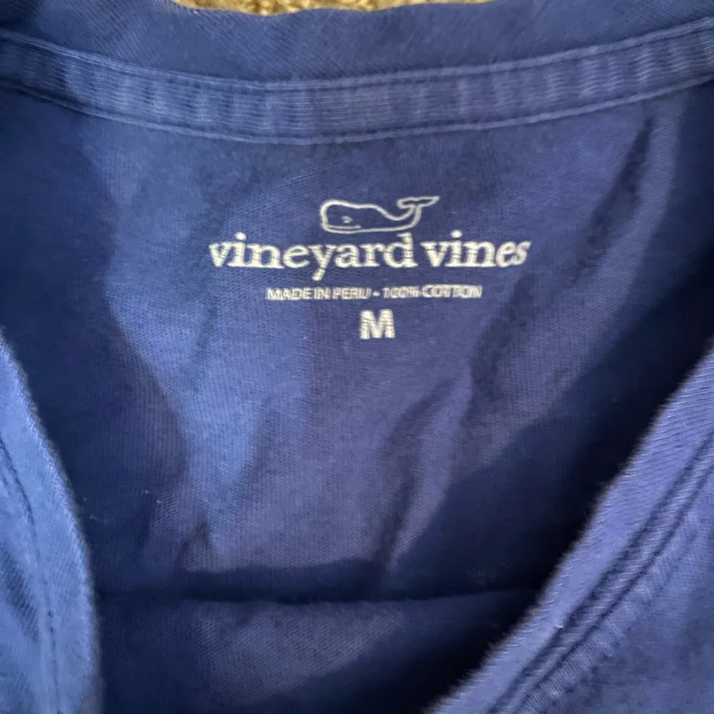 Vineyard Vine shirt - Image 3