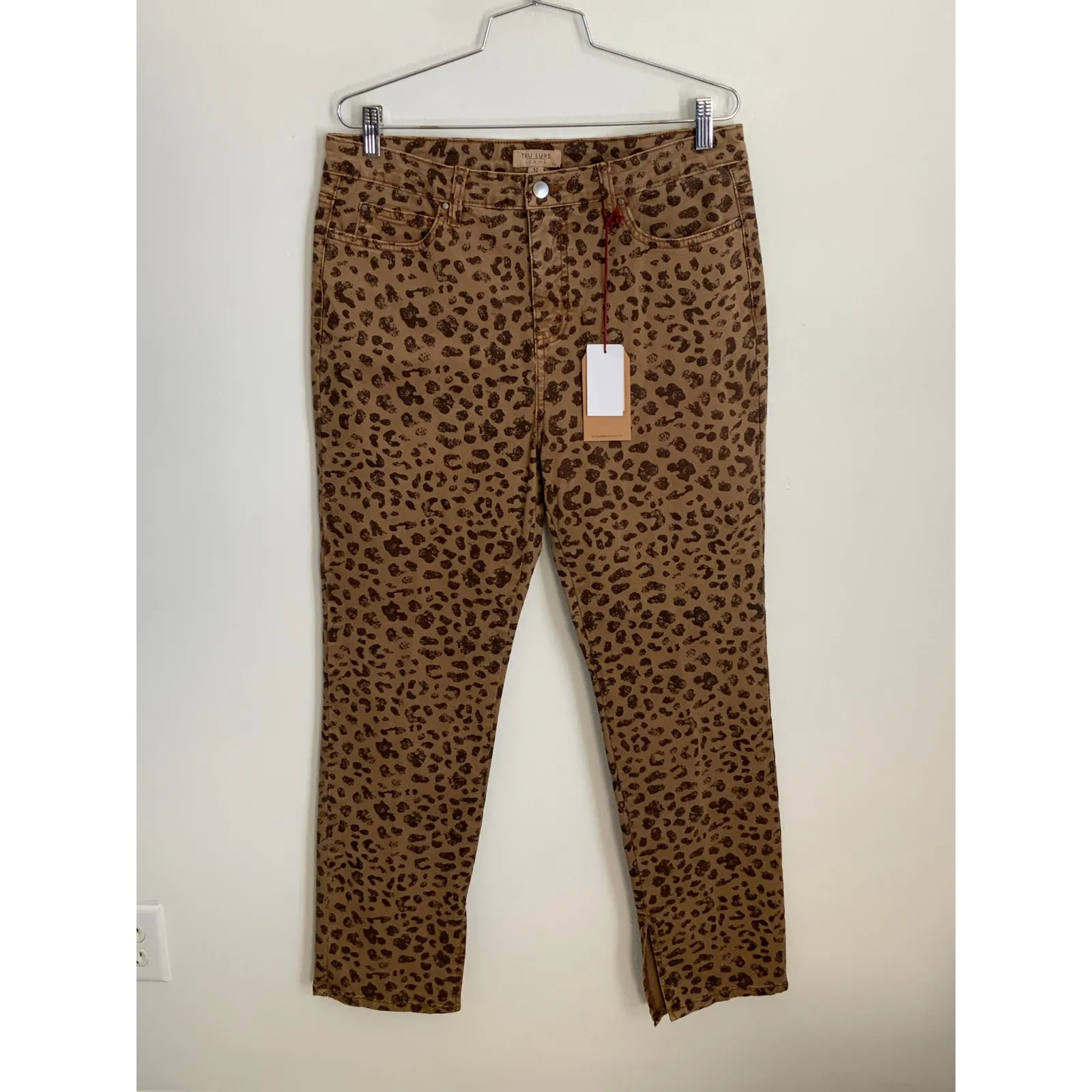 TRU LUXE leopard print hi waist straight jean in brown animal print NWT‎ size 12 - Image 3