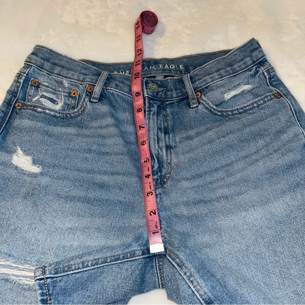 American Eagle Strigid relaxed distressed high rise shorts size 4 - Image 9