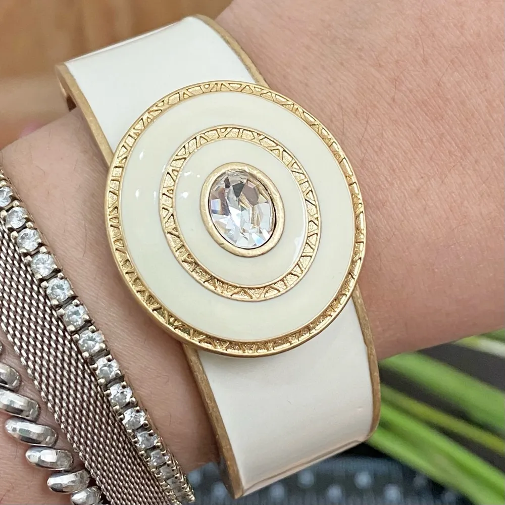 Vintage LIA SOPHIA Ivory Enamel Hinged Magnetic Clasp Cuff Bangle Bracelet - Image 3