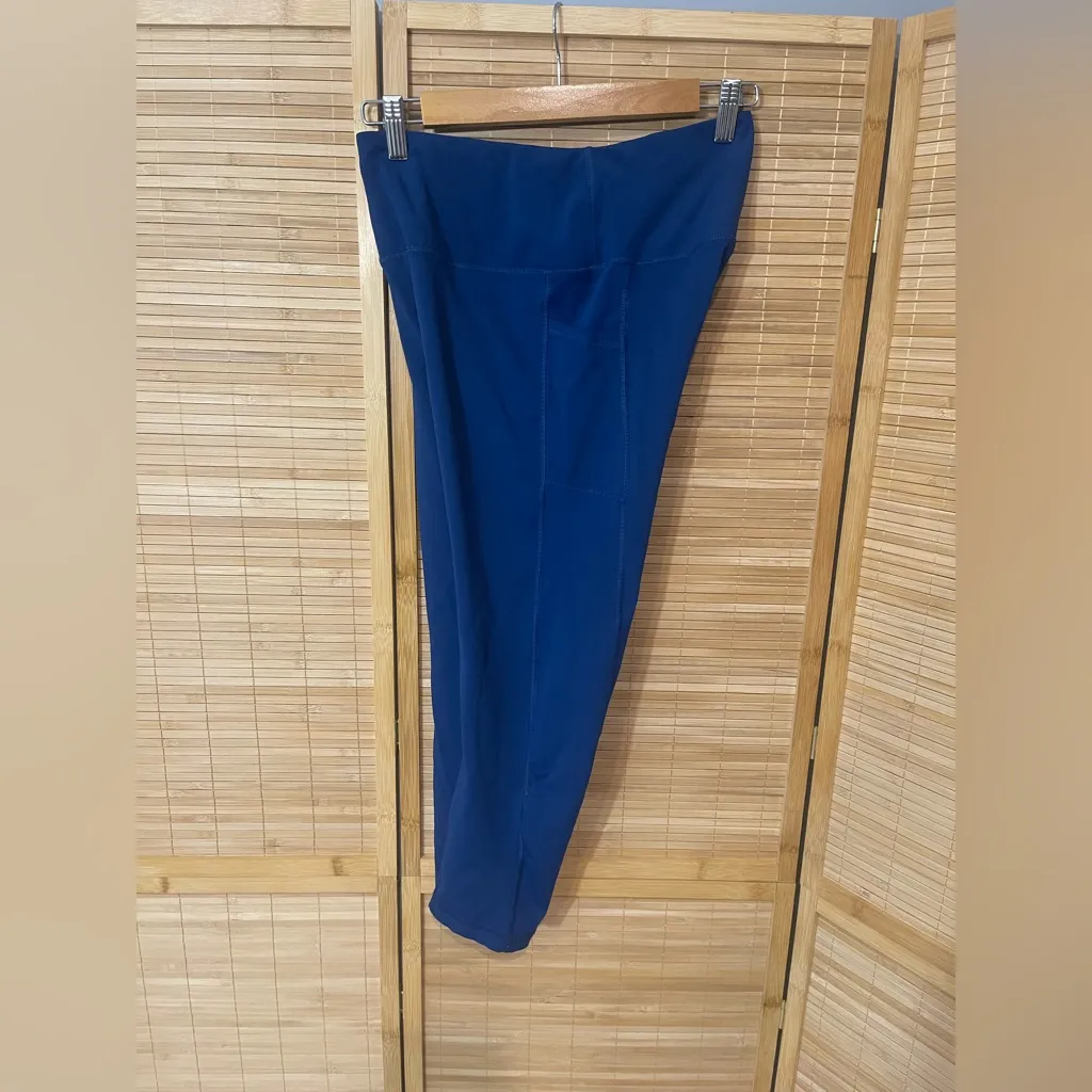 Beverly Hills Polo Club dark blue leggings with pockets woman’s large EUC - Image 2