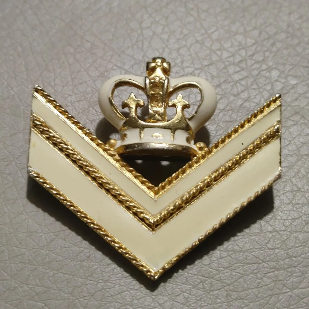 Crown Chevron Brooch Pin Vintage Gold Tone White Enamel Accent British Corporal - Image 2