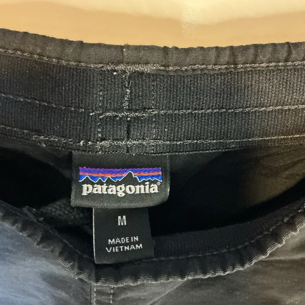 Patagonia Women's Black Athletic Shorts A0291 - Image 4
