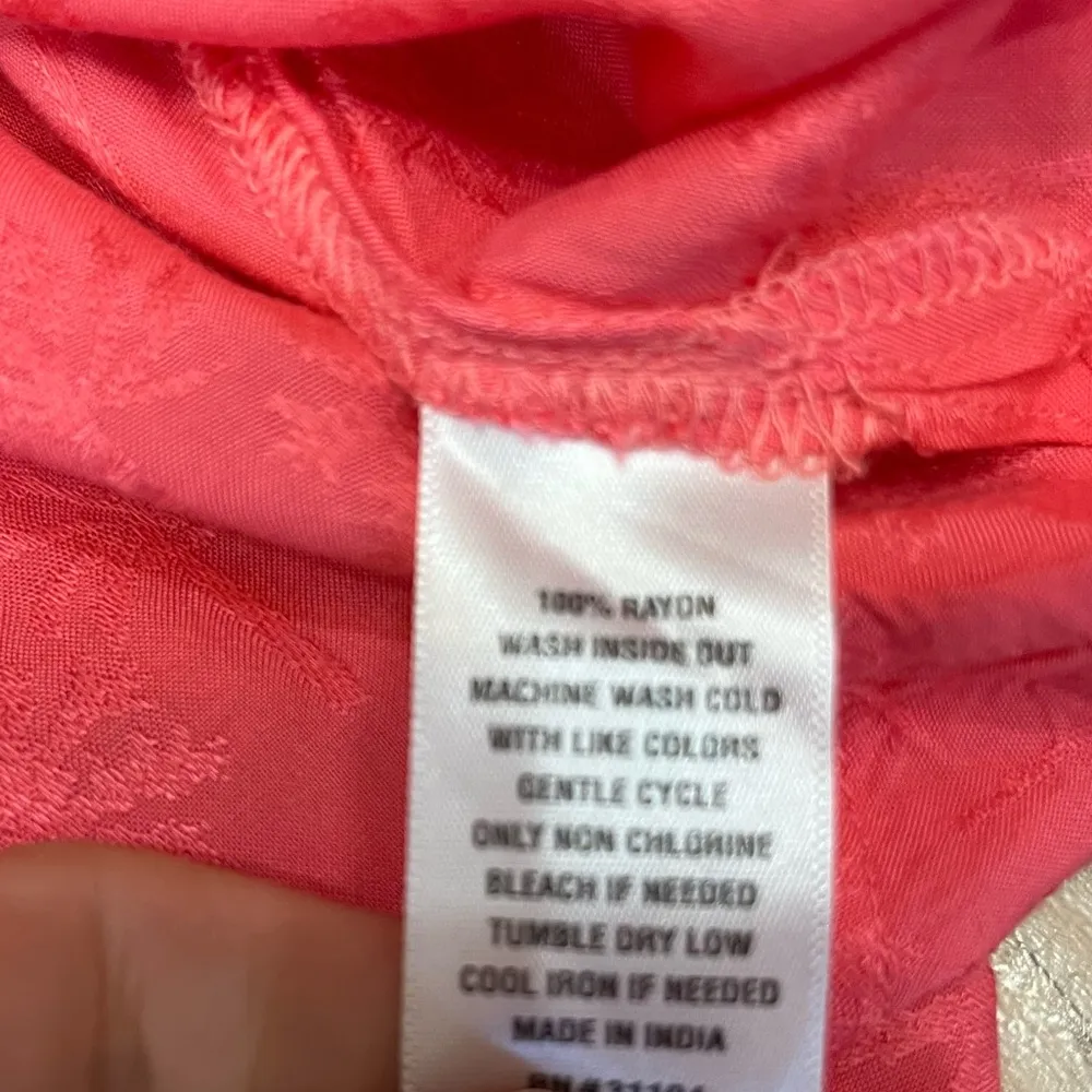 NWT Crown and Ivy ruffle neck coral palm tree blouse size XL - Image 7