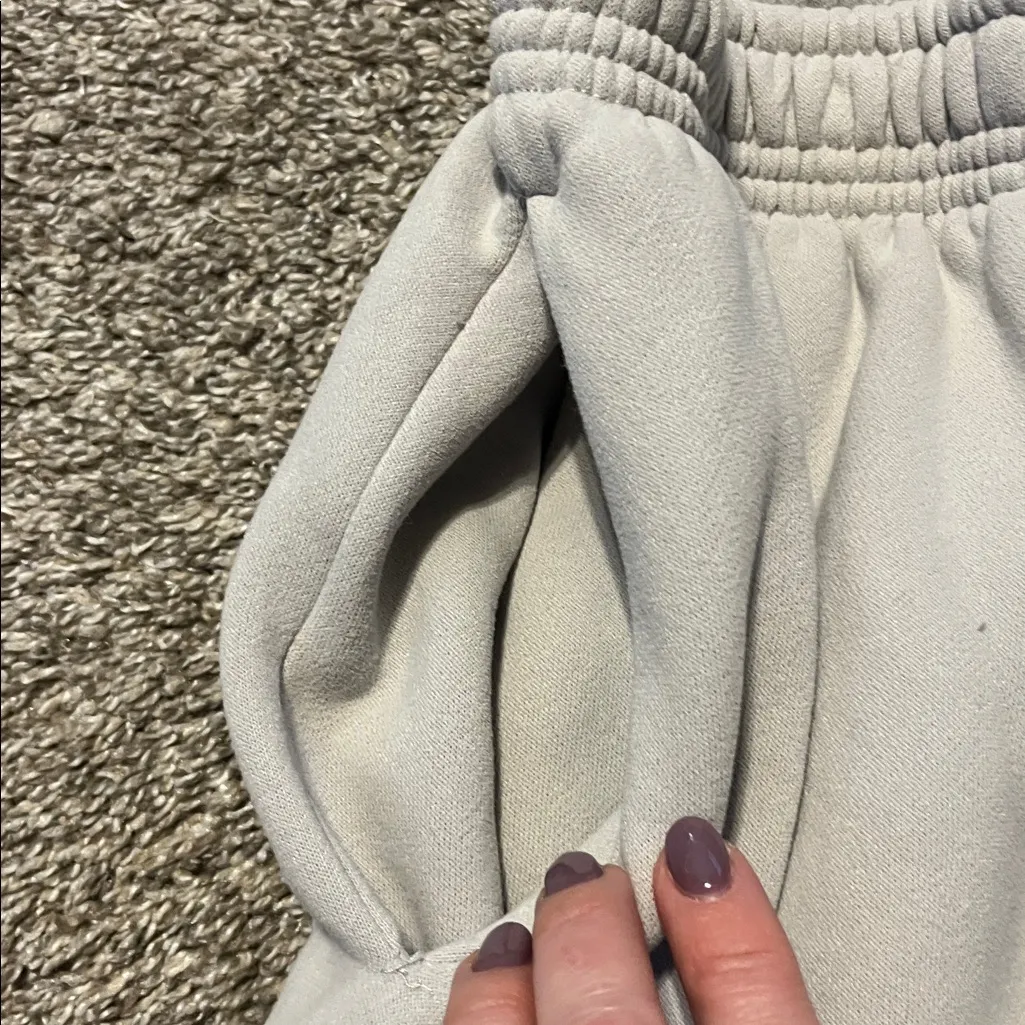 Princess Polly Women’s Track Pants Bubble Text Grey & Cloud White Size 4 - Image 6