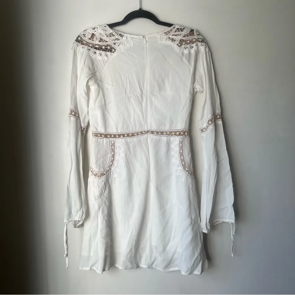 x Revolve White Long Sleeve Crochet Lace Detail Mini Dress M - Image 9
