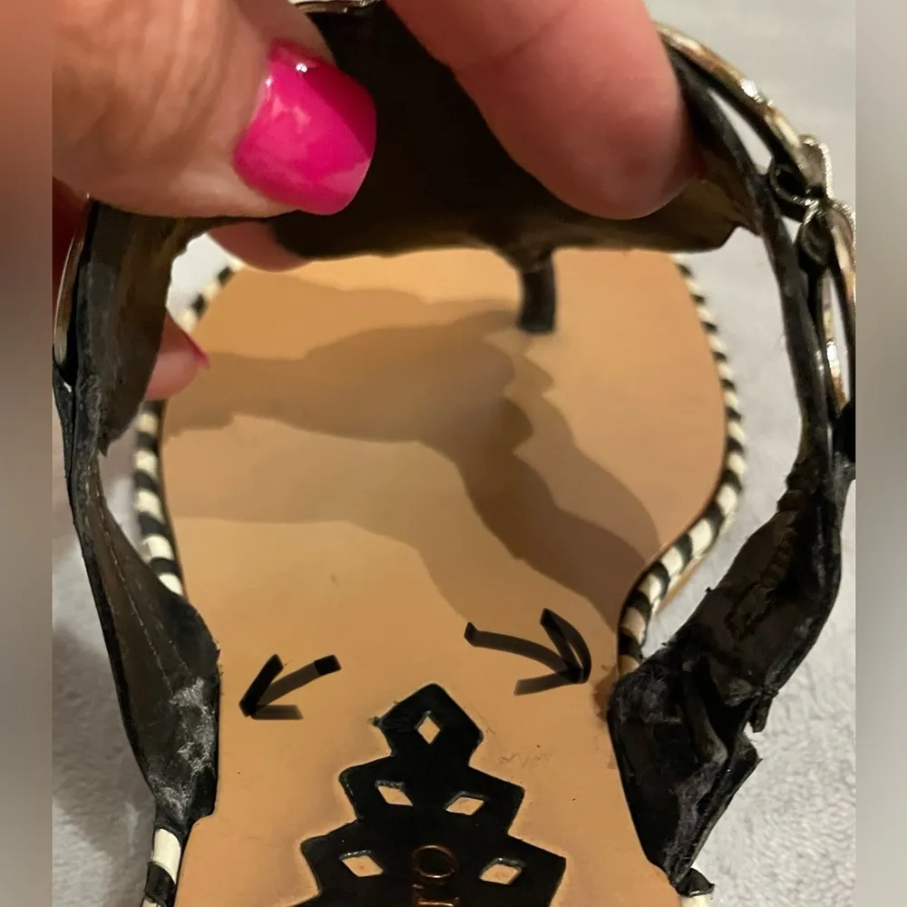 Vince Camuto Black/Silver Flip Flop Sandals Made In Brazil Size 6.5 - Image 12