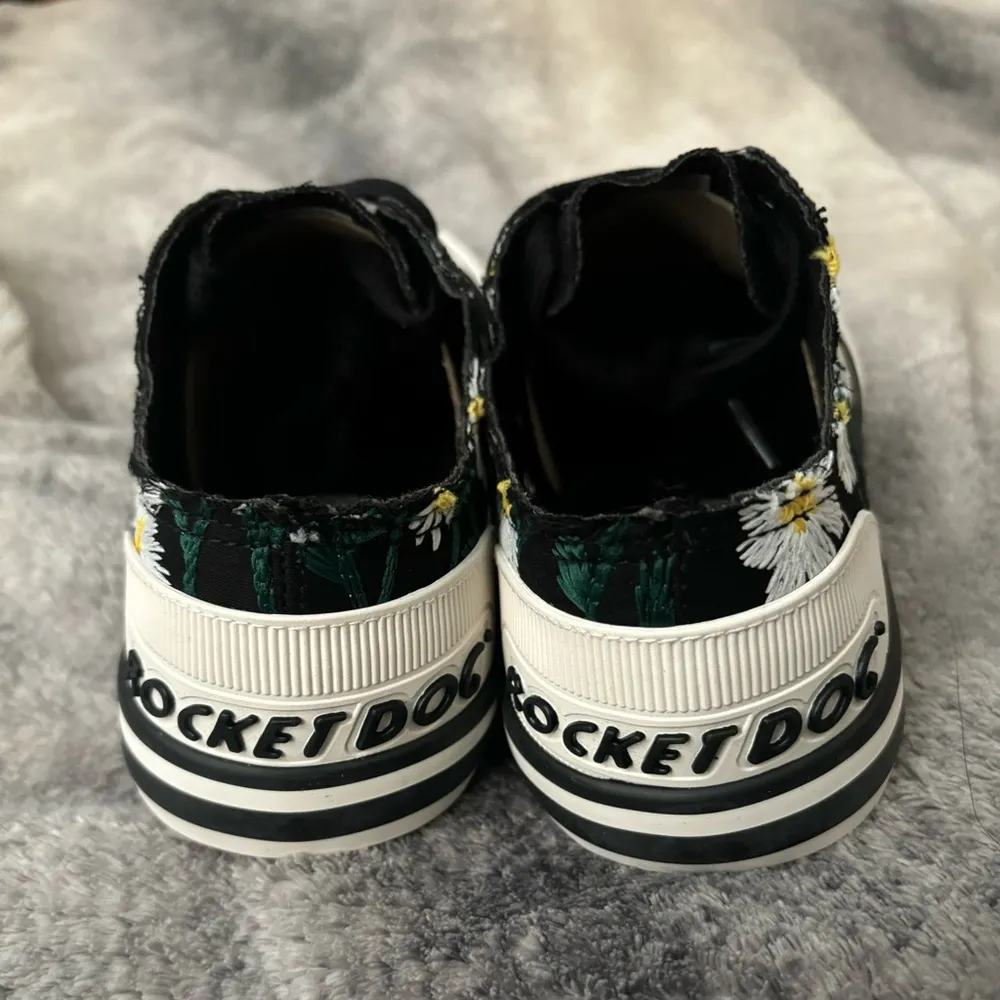 Rocket Dog Embroidered Jazzin Floral Sneakers - Image 4