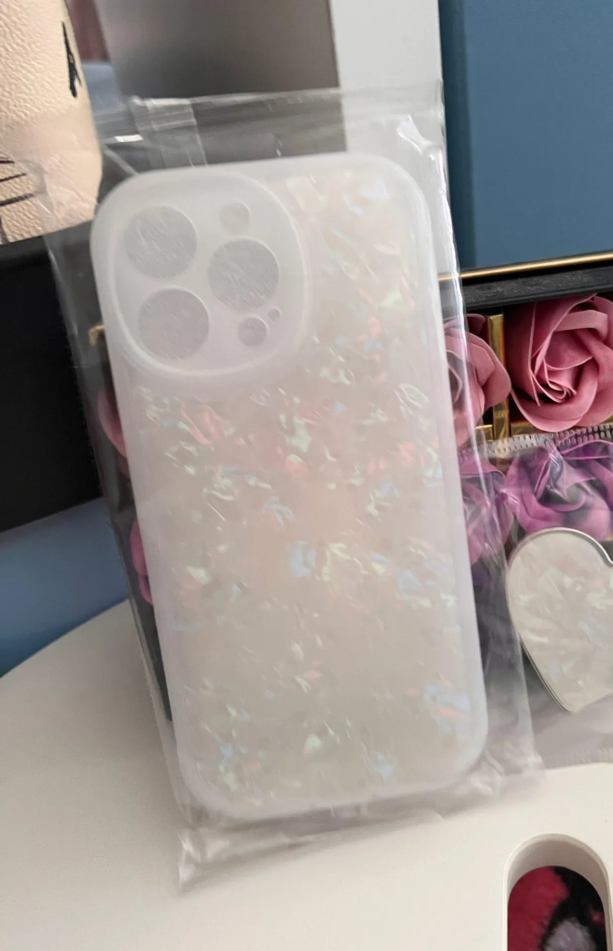 iphone 16 pro max Heart Case - Image 4