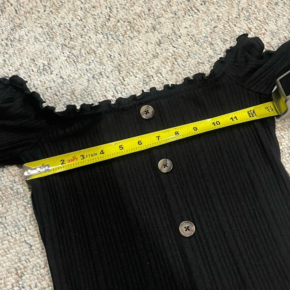 black faux button down off shoulder long sleeve cropped shirt S - Image 7