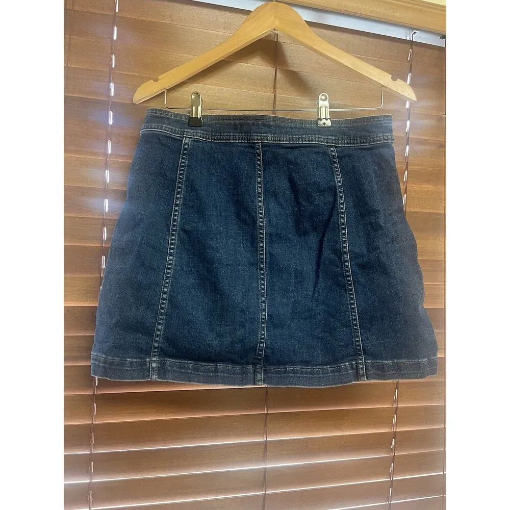 Madewell Stretch Denim A-Line Mini Skirt in Salisbury Wash Patch Pocket Edition - Image 8