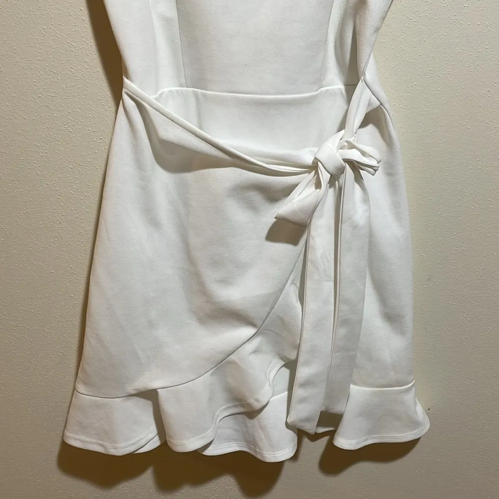 Lucy in the Sky Capri Ruffle Faux Wrap Tie Mini Dress White Size Small - Image 7