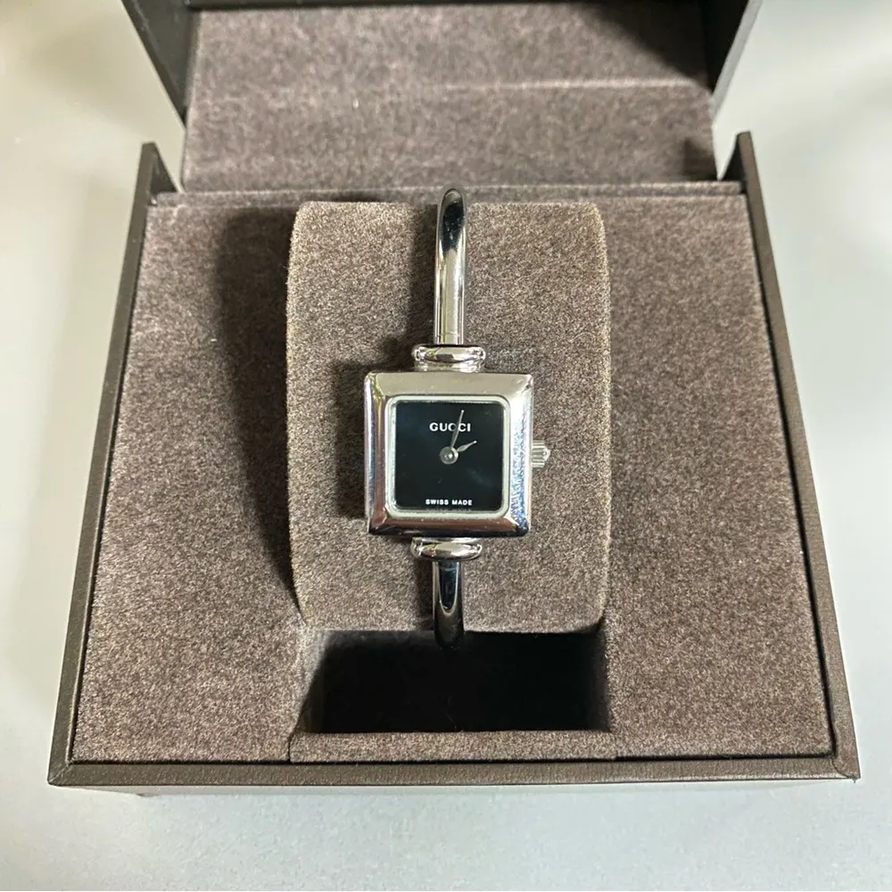 Auth Gucci 1900L Watch Sapphire Crystal Silvertone Swiss Made Water Resistant - Image 2