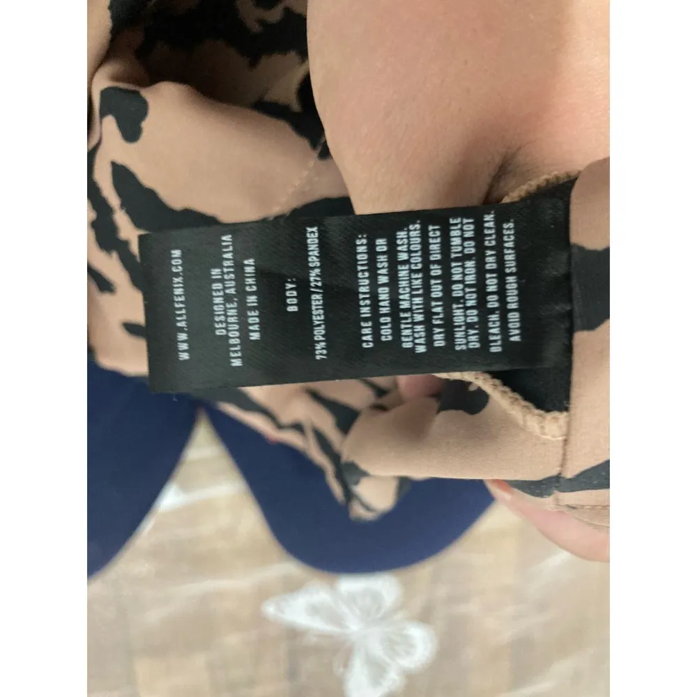 All Fenix High End Sports Bra Size Medium Animal Print Tiger Tan and Black - Image 7