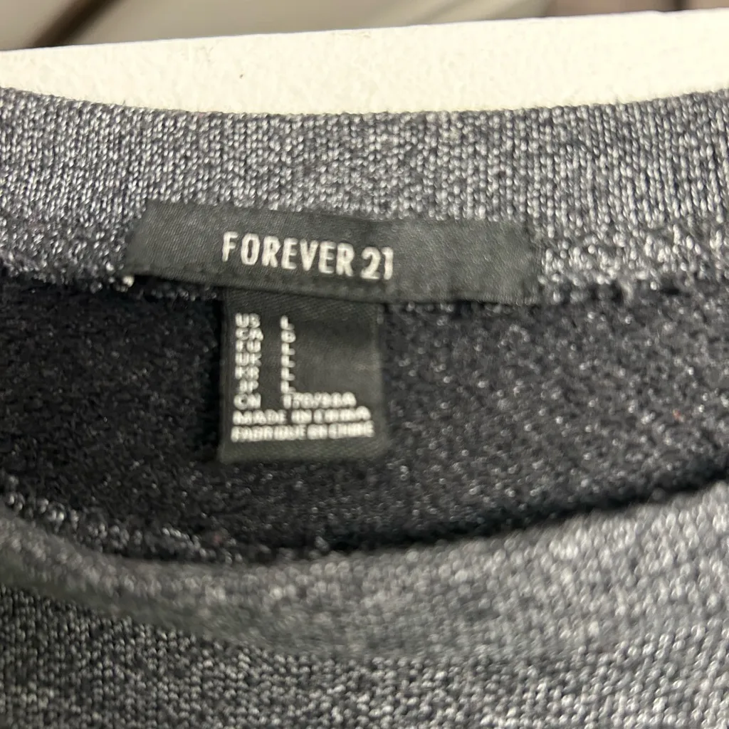 Forever 21 Gray Sweater with Sequin Tiger Design - Image 7