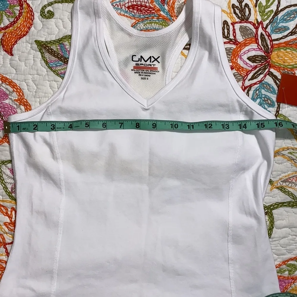 CMX Sport small women’s white Alicia Racer Back Bra Cami with wicking management - Image 5