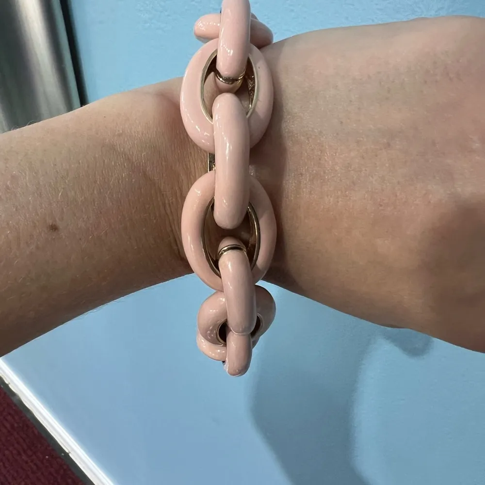 Light Pink Chunky Chain Link Bracelet 7in’ - Image 4