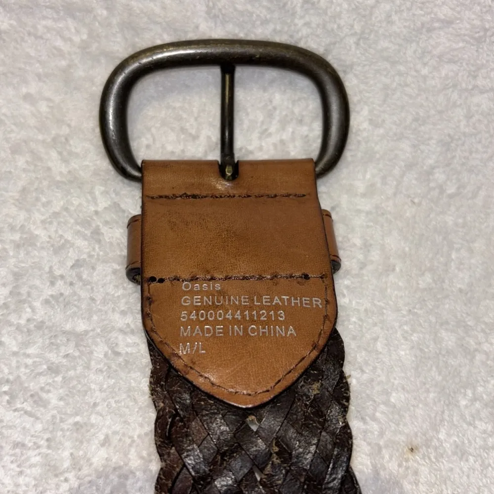 OASIS BROWN LEATHER WOVEN BELT SIZE MEDIUM/LARGE 46”/47” LENGTH BRASS BUCKLE - Image 3