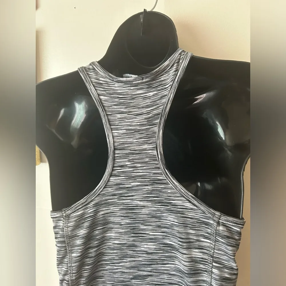 Workout Set— Racerback top and leggings Gray - Image 8