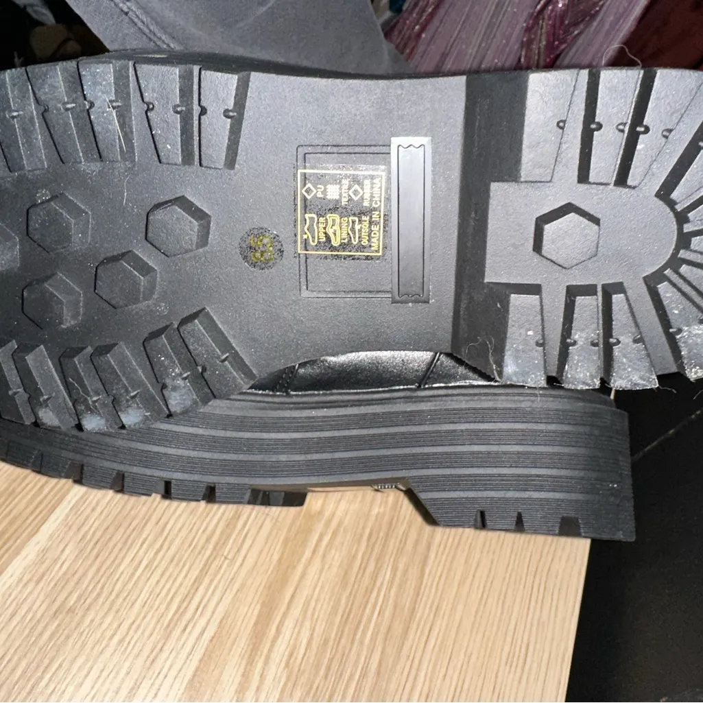 AZALEA WANG Faux Black Leather Women's Boots with Rhinestone Laces Platform Size 8 - Image 6