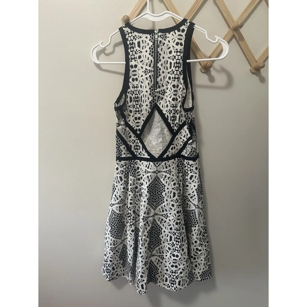Parker Hudson Lace Printed Cutout Back Black White Fit & Flare A-line Dress S - Image 5