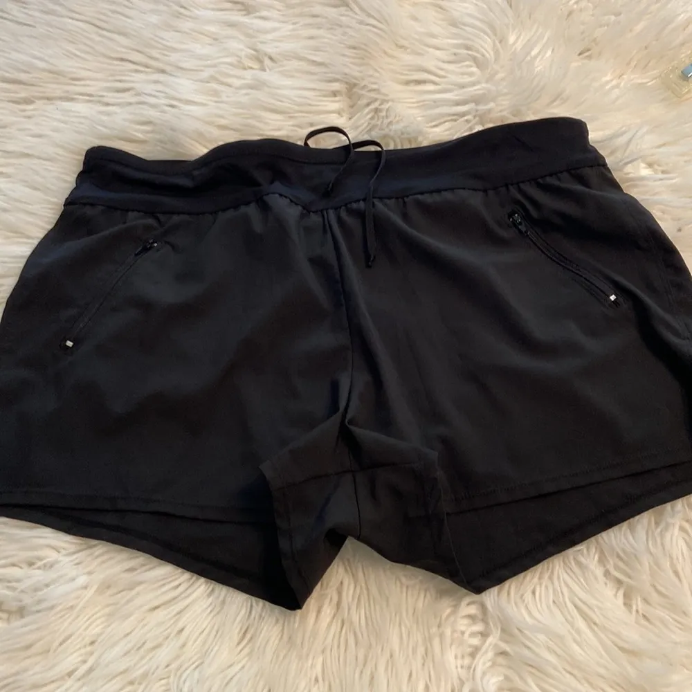 Beach House Swimming Shorts size 14 inseam 2” two front pockets with zipper Black - Image 7