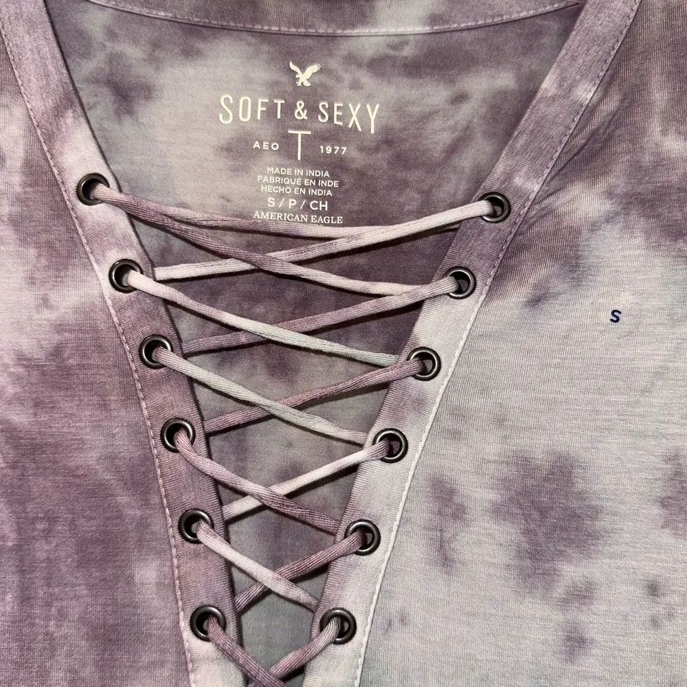 American Eagle Outfitters tie dye Soft & Sexy lace vneck long sleeve Small NWT - Image 2