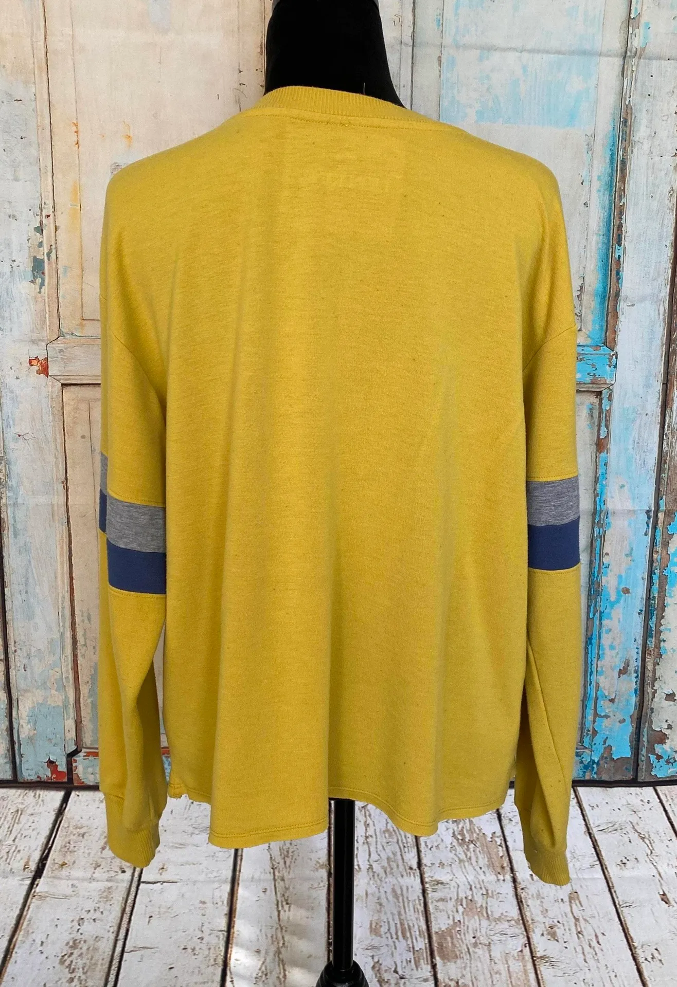 The Lion King Women’s Sleepwear Top Sz M - Image 3