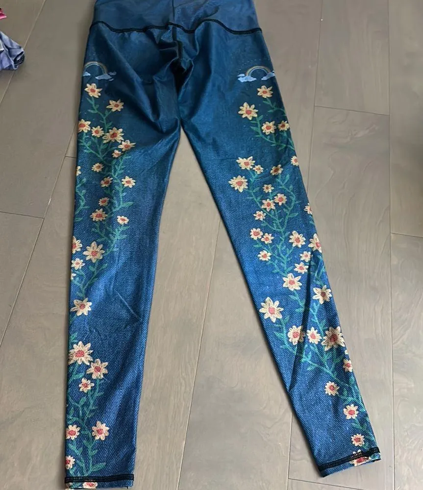 BNWOT Teeki sunflower 🌻 rainbow 🌈 hot pant size XS - Image 3