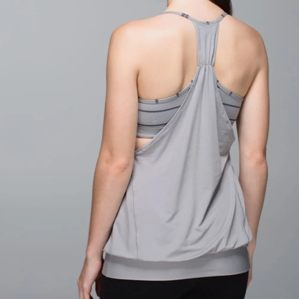 Lululemon No Limits Tank
Ambient Grey / Cayman Stripe Heathered Medium Grey - Image 8