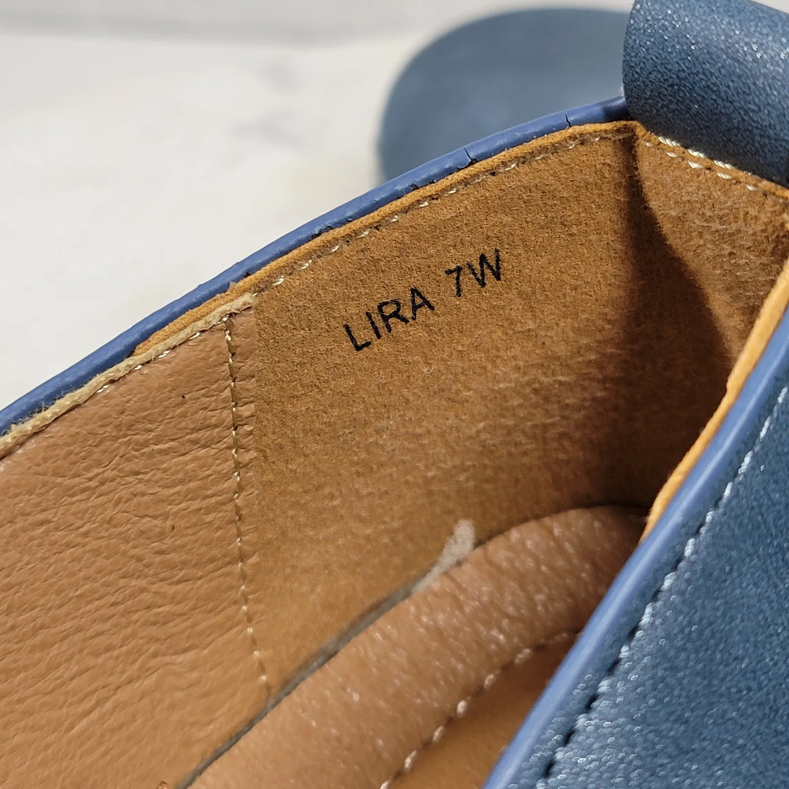 GC‎ Lira Leather Mary Janes Womens 7 Metallic Blue Closed Toe Shoes - Image 5