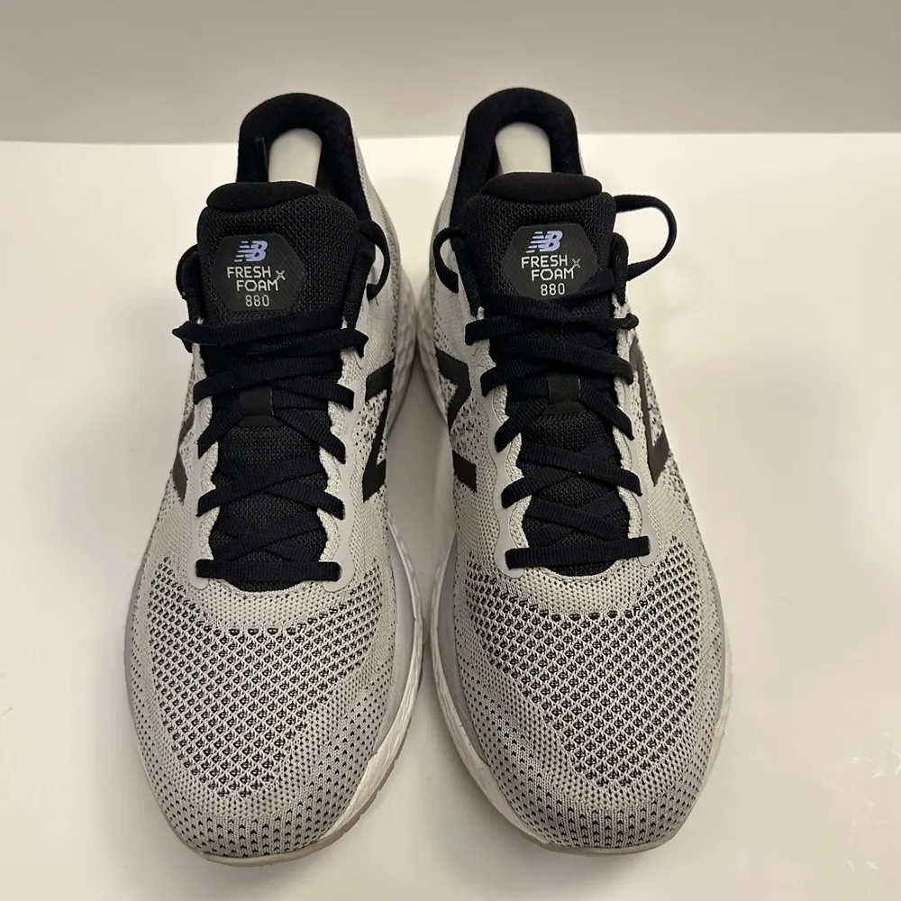 New Balance Fresh Foam 880v10 Women's Sneaker "W880D10" Size 11 - Image 3