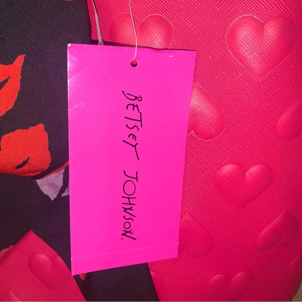 Betsey Johnson Hot Pink Heart Purse with Lips Bow Floral Design New with Tags - Image 9