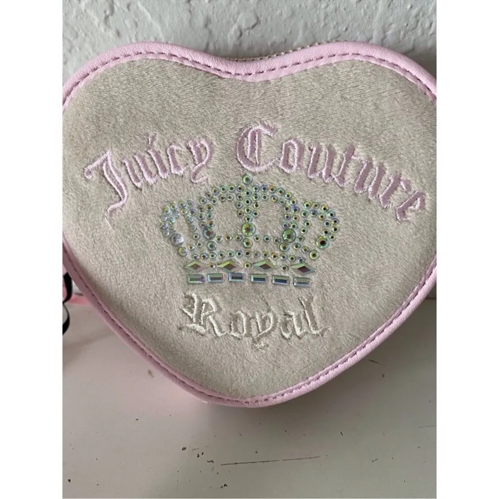 NWT Juicy Couture Kingdom Heart Zip Around Wristlet Sandstone Velour Light Pink - Image 2